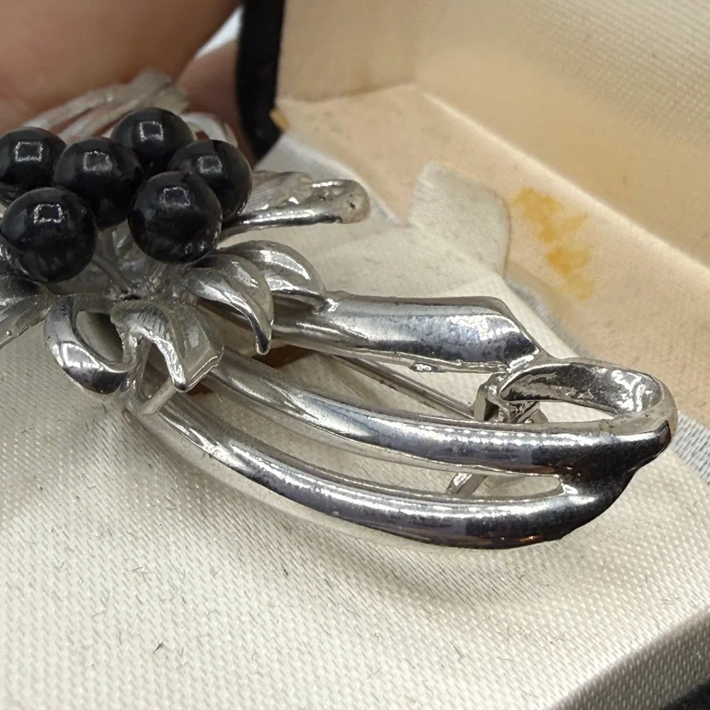 Vintage Hawaiian Silver Plated Black Coral Floral Brooch Pin Tropical Leaf - Picture 6 of 10